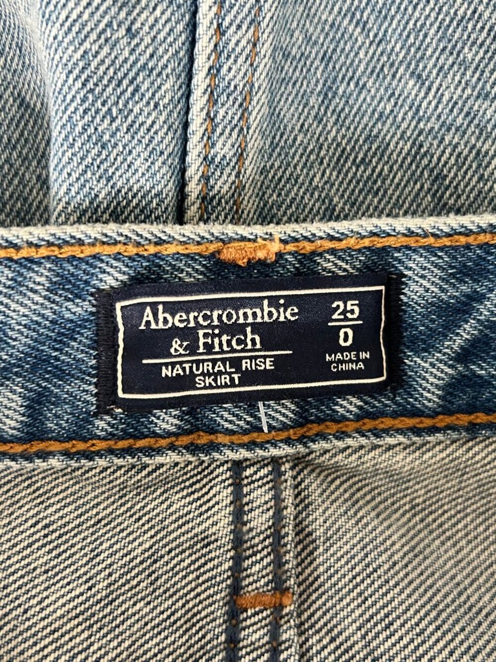 Abercrombie & Fitch Natural Rise Distressed Denim Mini Skirt Light Wash Size 25 - Picture 5 of 9